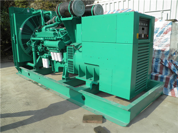 道外出租发电机 发电机组厂家：柴油发电机组的控制屏的作用是什么？