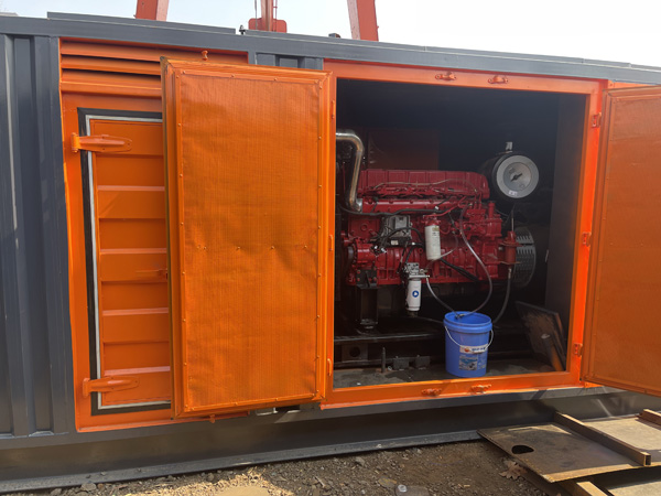 道外哪些因素会影响 200KW 柴油发电机的燃油消耗率？